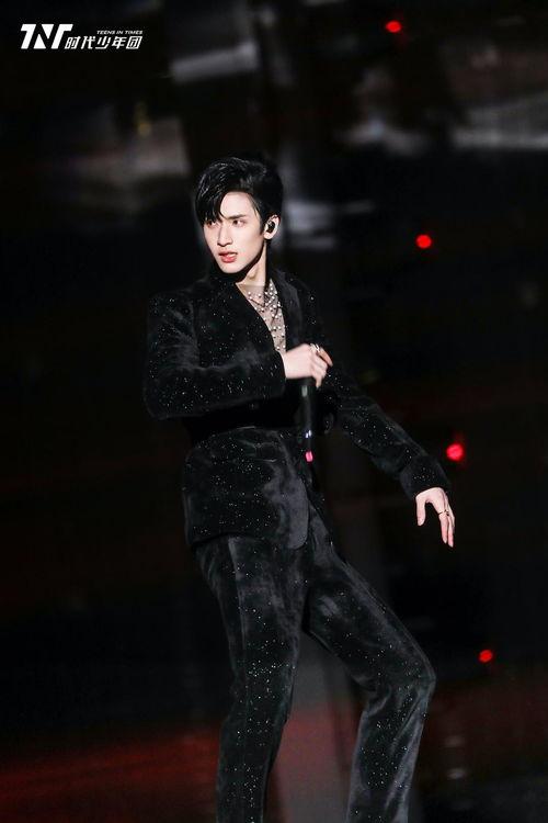 问答大爆料徐明浩视频播放,揭秘明星背后的故事与成长